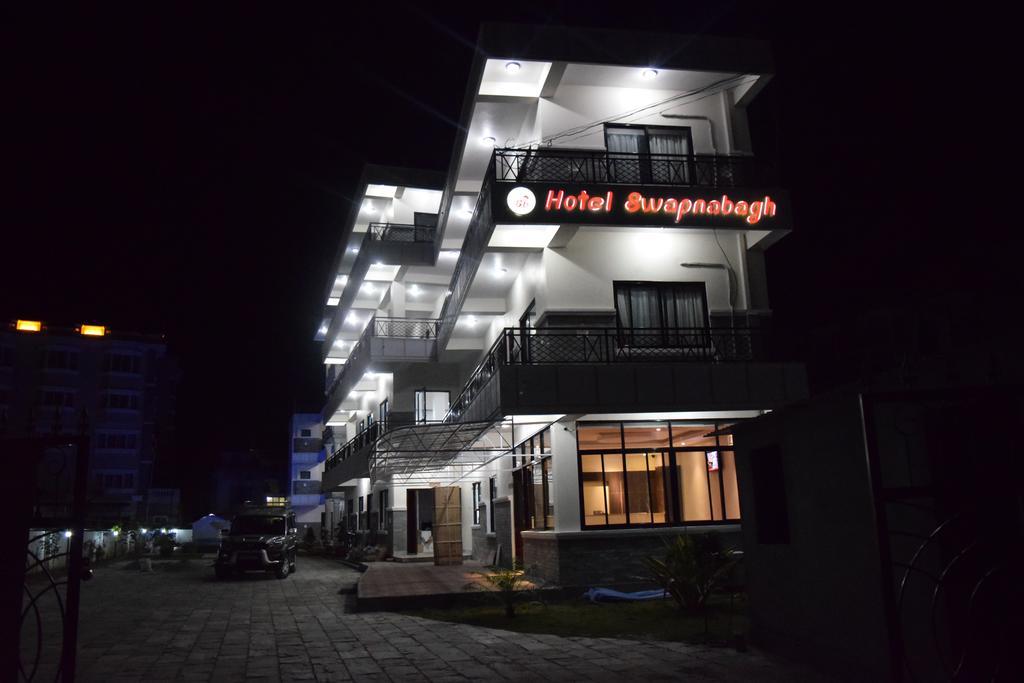 Hotel Swapna Bagh- Your Place Покхара Екстер'єр фото